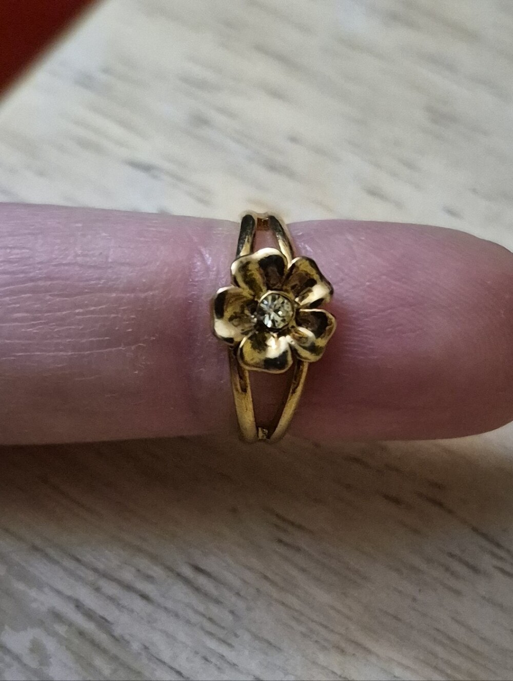 Gold Tone Floral Rhinestone Center Adjustable Ring Starting At Size 2.5